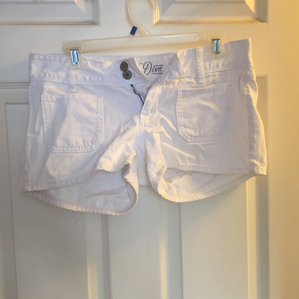 Old Navy's The Diva Shorts in White, Size 4